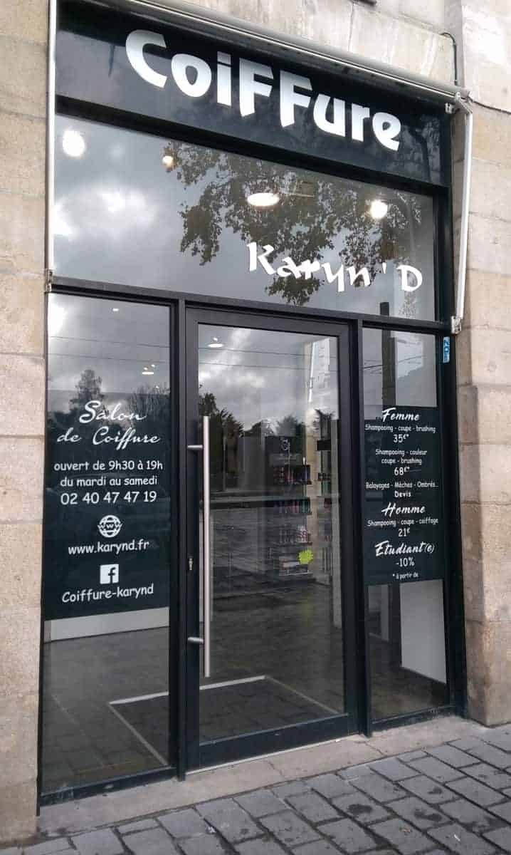 Agencement Vitrerie salon coiffure Karyn'd  Nantes  Marquage